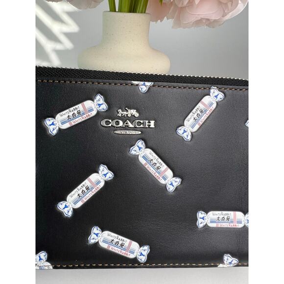 Coach White Rabbit Candy Print kira Wristlet Crossbody - Picture 2 of 10